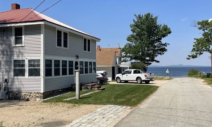 Sebago House | SEBAGO LAKE ACCESS