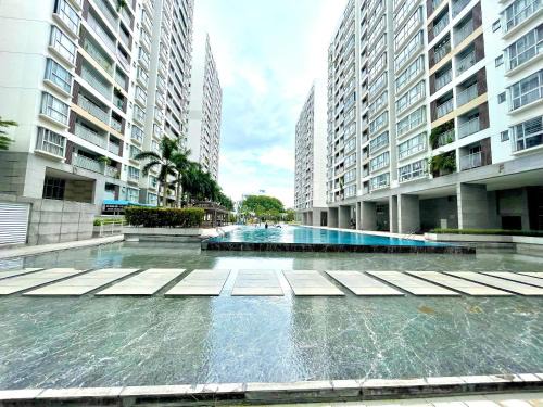 Phu My Hung Apartment | SECC Luxury 2-BR Apartment, Scenic Valley, Saigon Exhibition and Convention Center, FV Hospital, Phu My Hung District 7