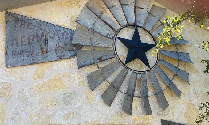 Comfort Villa | Secluded 12 Ac Hill Country Ranchette near Comfort Tx with Hilltop Views.n