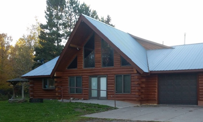 Finlayson Cabin | Secluded 3 bedroom Log Lodge Home w/trails & Private Lake and Pond