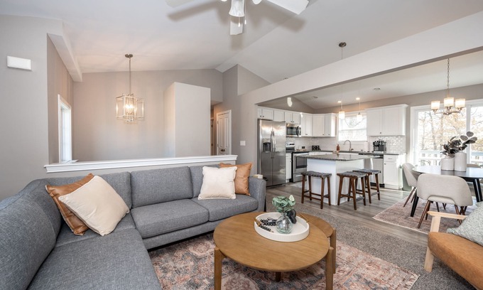 Walton House | Secluded 4 BDR Retreat Just 25 Min from Ark Encounter w/Private Pool!