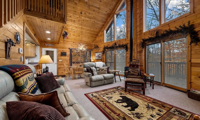 Old Forge House | Secluded cabin close to Old Forge and New York's largest water park