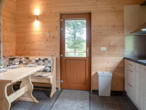 Commanster Ski Chalet | Secluded Chalet in Rogery, cleaning included