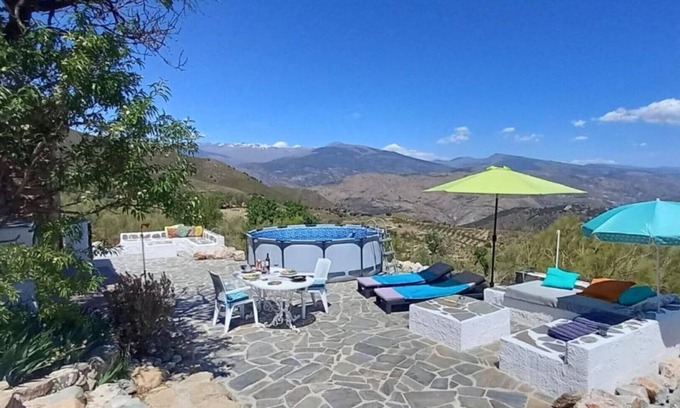Orgiva House | Secluded cottage in the heart of the Alpujarra