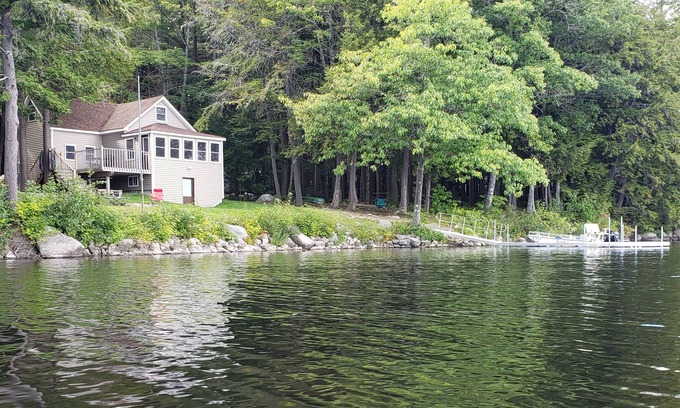 Hartland House | Secluded Cottage on Great Moose Lake
