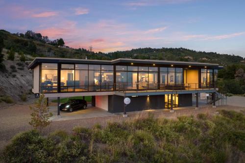 Pauma Valley House | Secluded Dream Home with Dream Views and Hot Tub on 20 Acres