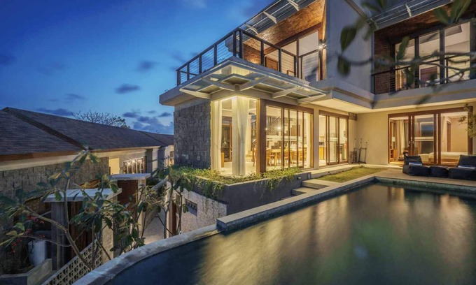 Kampial Villa | Secluded Family 3 BR Villa with Ocean View & Daily Car
