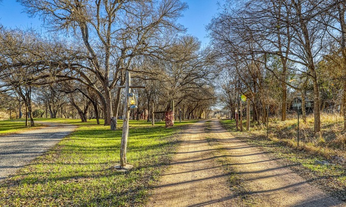 Fredericksburg Cabin | Secluded, family-friendly cabin w/ shared hot tub, playground, & winery on-site!