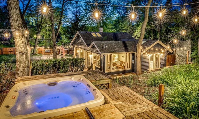 Miller Beach House | Secluded, Fenced Cottage, Hot Tub, Fire Pit, Dog Friendly, Nat’l Park