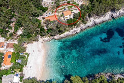 Zrnovo House | Secluded fisherman's cottage Cove Bratinja Luka, Korcula - 12599