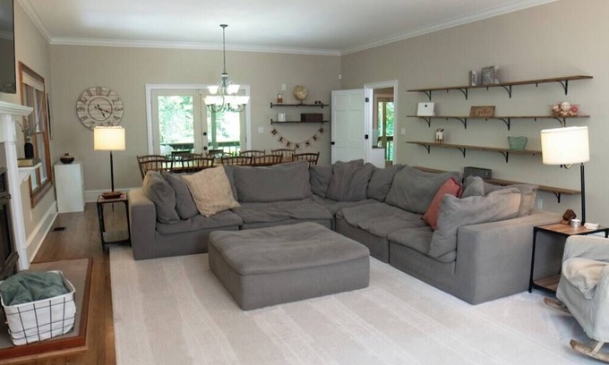 Suwanee House | Secluded/Fully Furnished/Slps 10