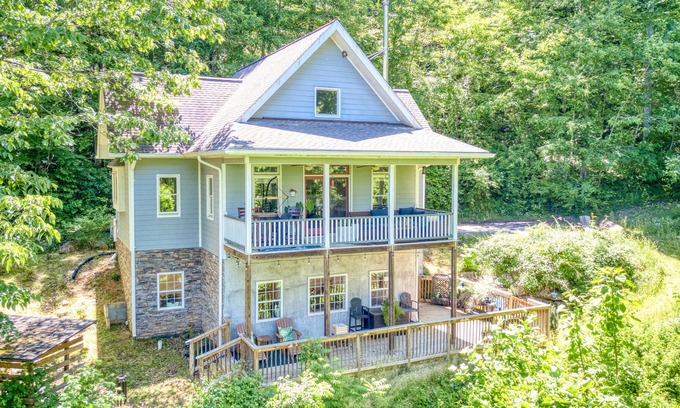 Cullowhee House | Secluded home surrounded by nature with deck, WiFi, & W/D - walk to waterfall