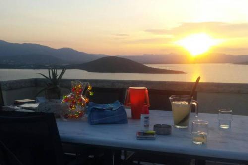Lokroi House | Secluded house with great view and private beach