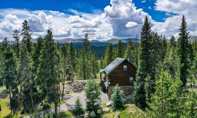 Alma House | Secluded Log Cabin with Views & Hot Tub, Foosball, Wood Stove - Heavenly Homestead