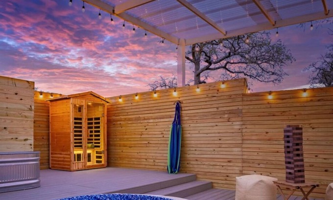 Wimberley Villa | Secluded Luxury Couples cabin | Sauna & Pool