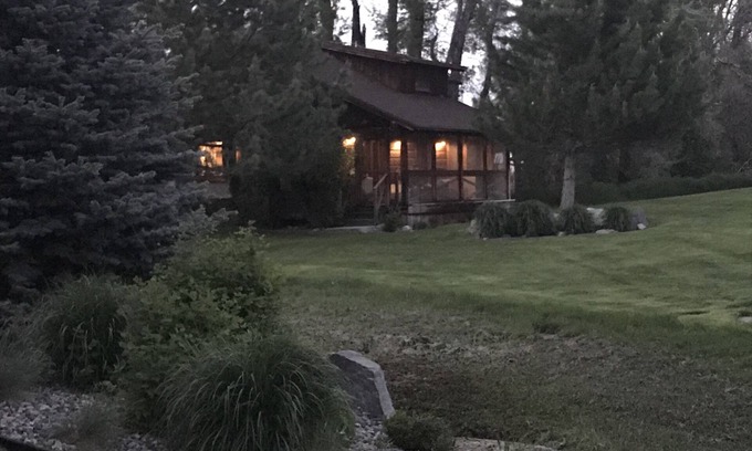 Bozeman House | Secluded Luxury Guest House - Amazing Bridger Mtn. Views