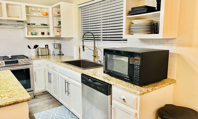 Round Rock House | Secluded Luxury Retreat: Your Exclusive Entire House Getaway!