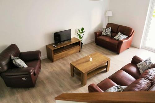 Castletown-Geoghegan Apartment | Secluded Modern Guest House