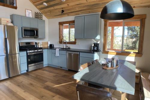 Indian Mountain House | Secluded Modern Cabin On 10 Acres Tarryall Creek