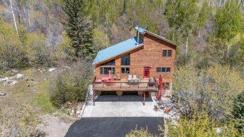 Purgatory Ski Chalet | Secluded Mtn home by Purg, Hot Tub, Views! Pets ok