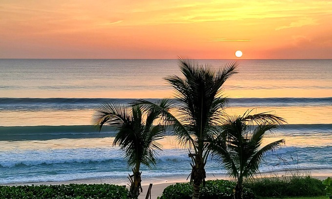 Floridana Beach House | Secluded Ocean Front Home