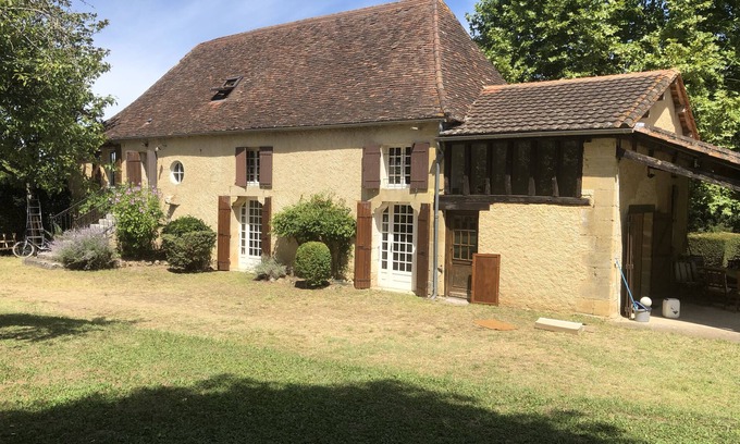 Saint-Germain-et-Mons Other | Secluded renovated farmhouse with large (16x8m) private pool/grounds (0,6 ha)
