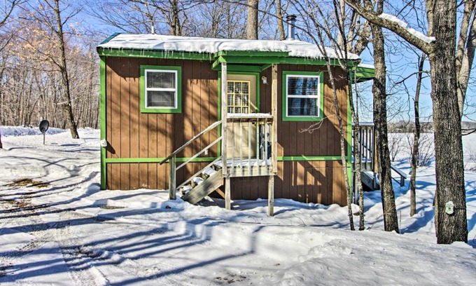 Remer House | Secluded Remer Cabin with Lake Access!