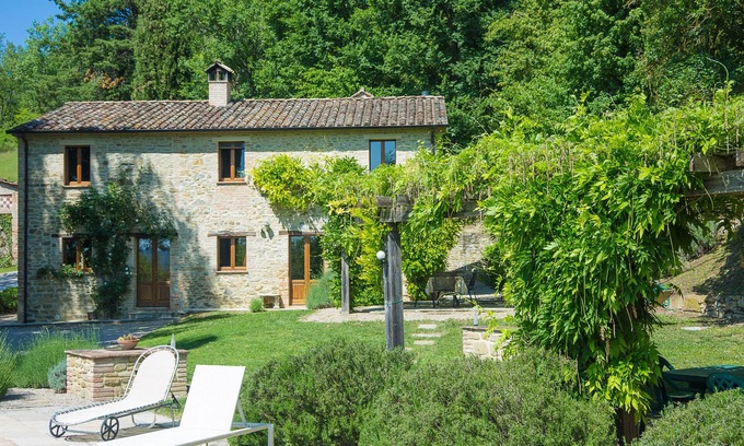 Montone Other | Secluded, spacious villa with Infinity pool and stunning views.n