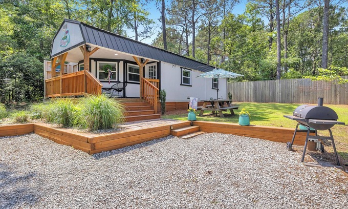 Hampstead House | Secluded Tiny Home Only Minutes To βοΈ π Topsail Island, NC πβοΈ