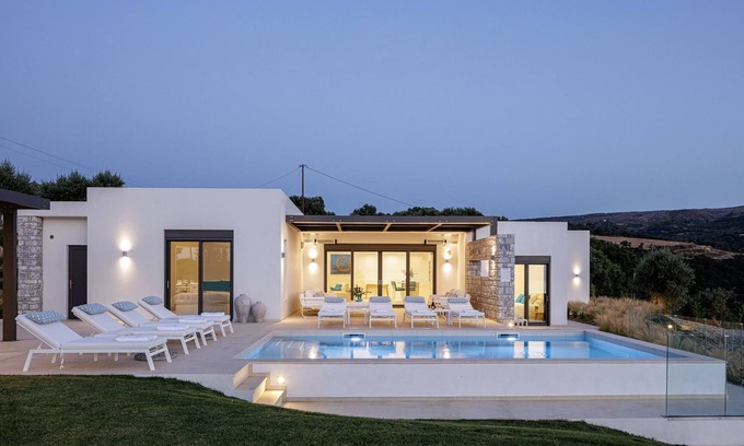 Kapsaliana Villa | Secluded villa with hot tub, heated pool & sea view!