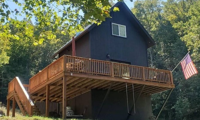 Ronceverte Cabin | Second Creek Cabin - Rustic Mostly 20 Wooded Acres