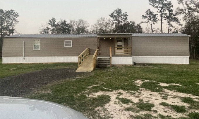 Vinton House | Seconds away from delta downs casino