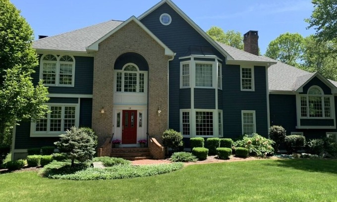 Easton House | Secret Garden meets Country Luxury: manicured lawn, stunning views, breathtaking