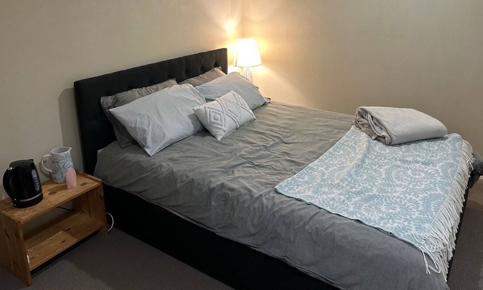 Mudgeeraba House | Secure Room in Beautiful Complex Centrally Located in the Gold Coast!