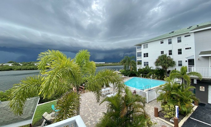 Indian Shores House | See ya on the beach! Barrier Island Getaway - Indian Shores.
