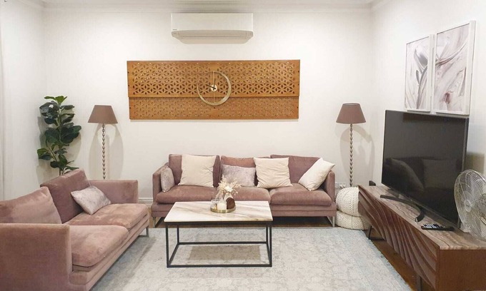 Inglewood House | Seeking lux ? here is a Central Charming Character 3 bedrooms House