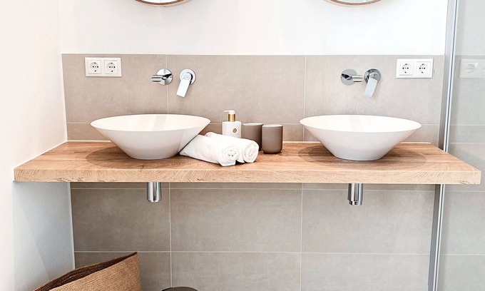 Schwerin Apartment | Seeliebe Apartment OG Sauna Parkplatz Seeblick Scandi-traum