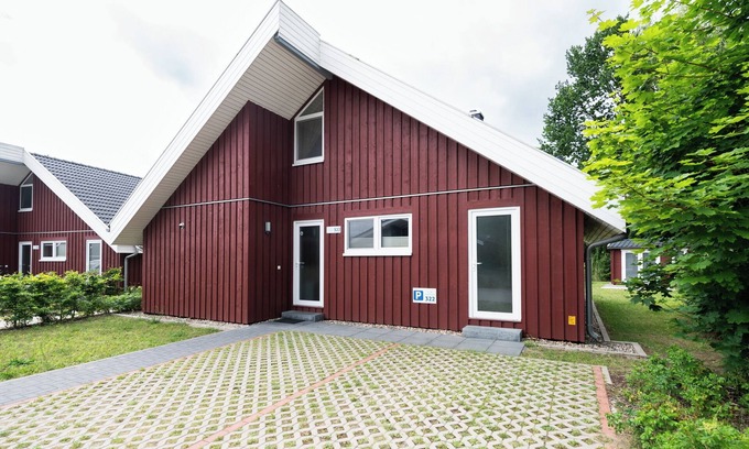Mirow House | Seeschwalbe Classic 322 - Großzügiges Ferienhaus mit Eigener Sauna und Whirlpool