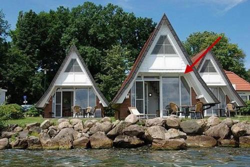 Bad Kleinen House | Seetraum 10 mit Ruderboot - ABC212