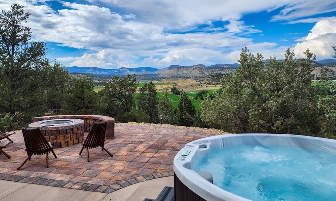 Orderville Cabin | Sego Lily Casita | Private Hot tub | Zion NP
