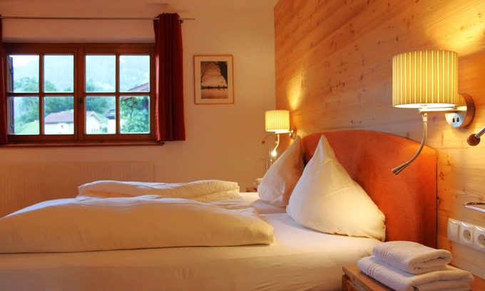Tschagguns Apartment | Sehr Große Ferienwohnung mit 2 Etagen, Garten, Terrasse und Panoramisch Aussicht