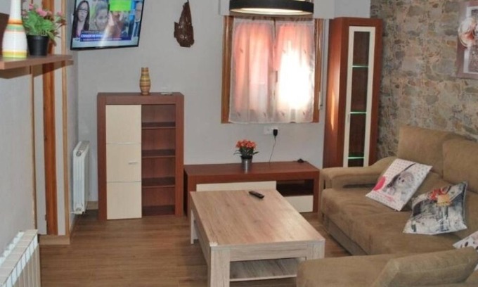 Soto de Cangas Apartment | Self catering Aptos rurales Camino Picos de Europa for 6 people