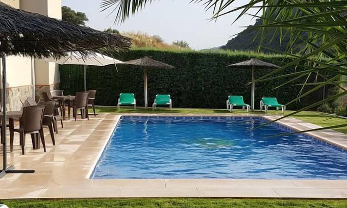 Benaojan Ski Chalet | Self catering Casitas Cueva del Gato for 4 people
