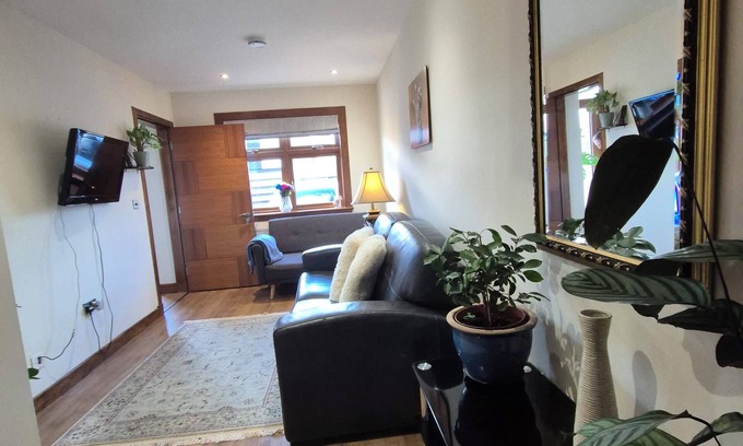 Bonnybridge House | Self-catering extended family home