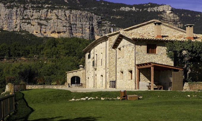 Lladurs House | Self catering Poble Rural Puigarnau-Pubill�� for 6 people