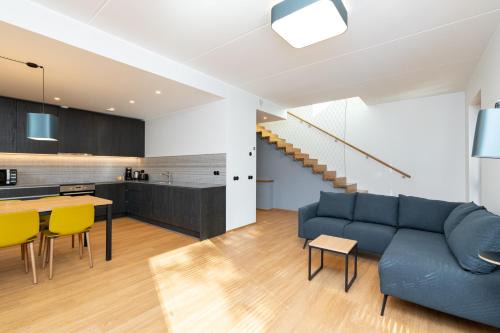 Kesklinn Apartment | Self-check-in 3 bedroom apartment with sauna and balconies