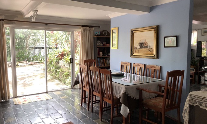 Coorparoo House | Self Contained Guest Suite with Private Entrance