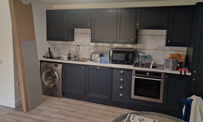George Green Apartment | Self Contained Luxury Studio Apartment Close to Windsor Eton Heathrow Legoland