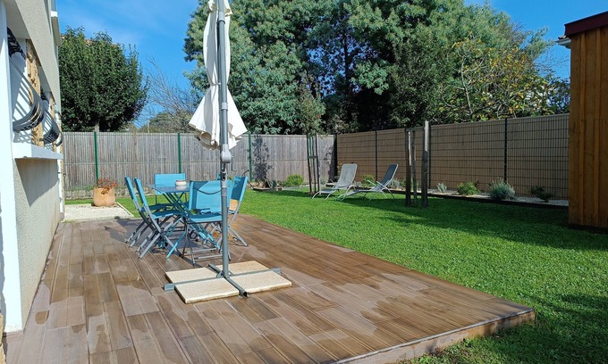 Bergerac Apartment | Self-contained studio near town center