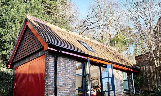 Lewes Apartment | Self-contained studio w/ terrace & parking in a quiet & central location